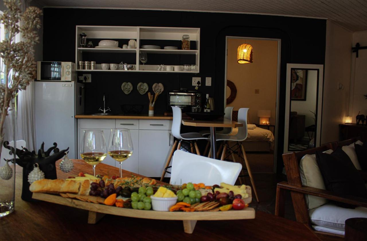 Alluring Self Catering 2 Bedroom Villa At Bokmakierie Villas Windhuk Zewnętrze zdjęcie